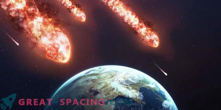NASA perspėja: 3 dideli asteroidai artėja prie Žemės