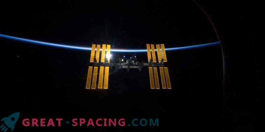 ISS įgulą papildo trys nauji nariai