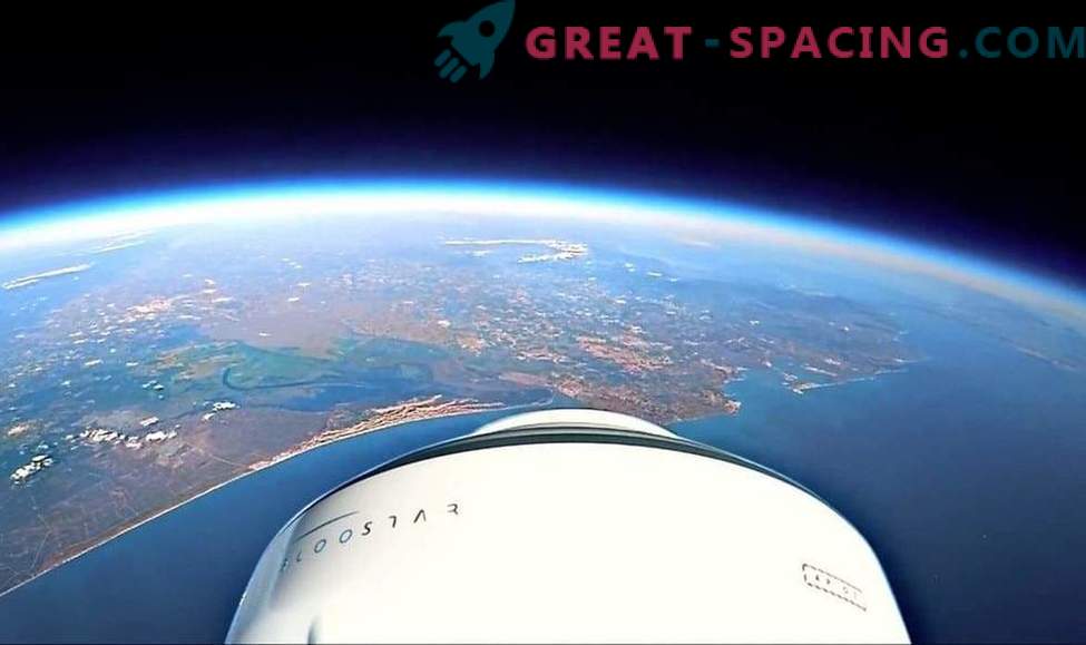 Video: Stratospheric kamuolys siunčia raketą į kosmosą