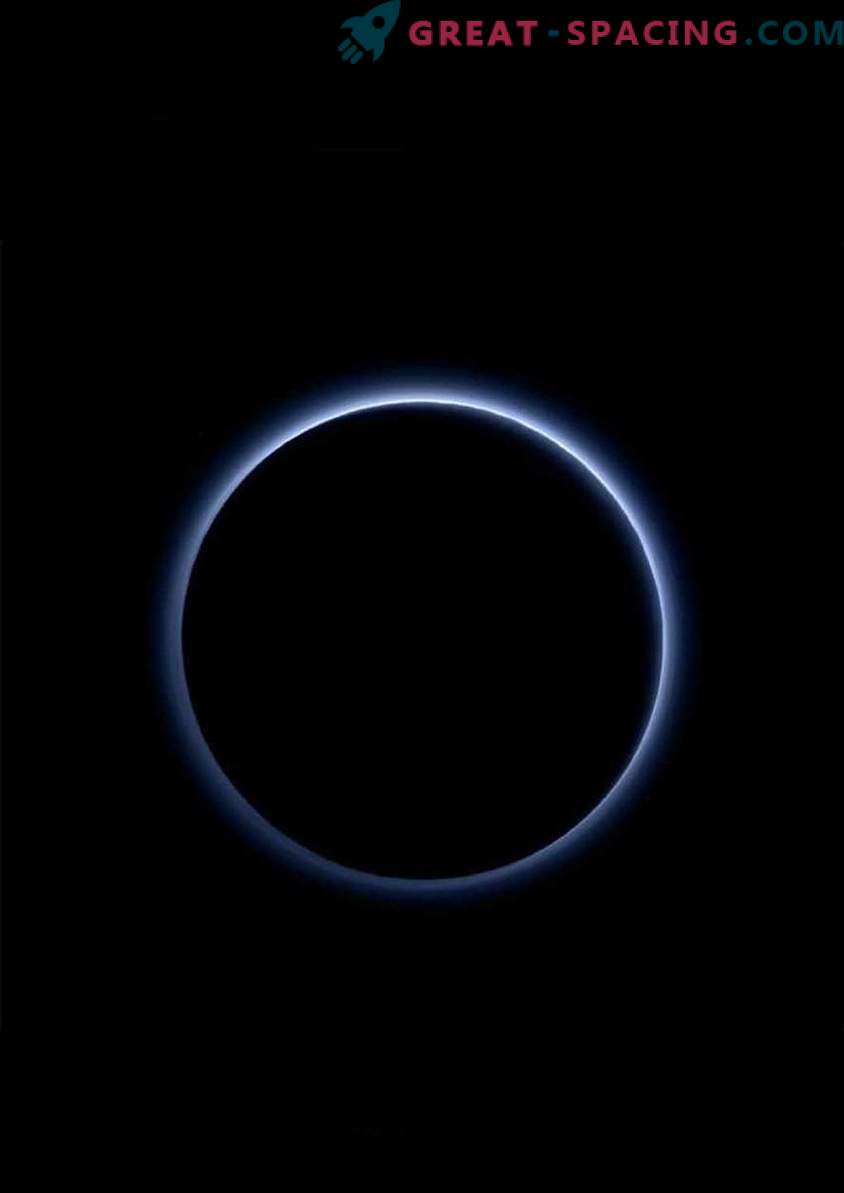Plutono anglies dumblas išlaiko žemą temperatūrą