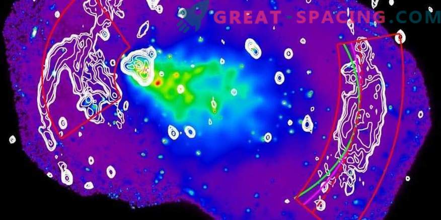 Galaktinių grupių susiliejimas leidžia mums ištirti elektronų pagreitį