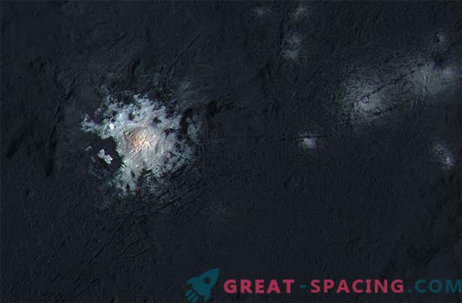 Ar paslaptingas šviesus Ceresas yra ledo vulkanas?