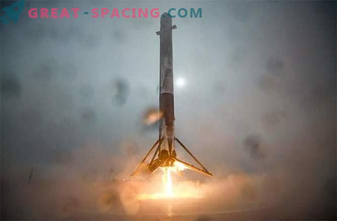 „SpaceX“ padarė sunkų nusileidimą