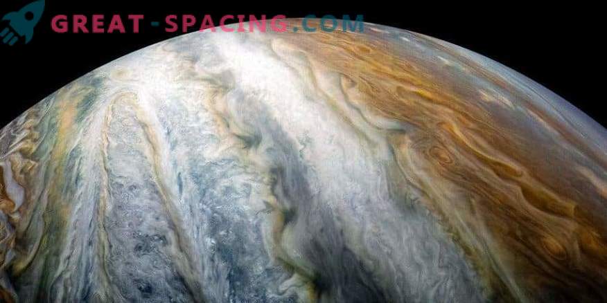 Jupiterio spalvų juostų mįslė