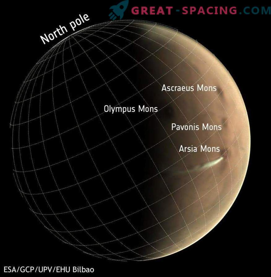 Nepaprastas debesis pakabinamas virš Marso