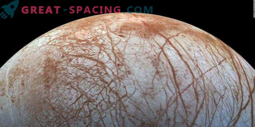 Ar gyvenimas gali būti lediniame Jupiterio mėnulyje?