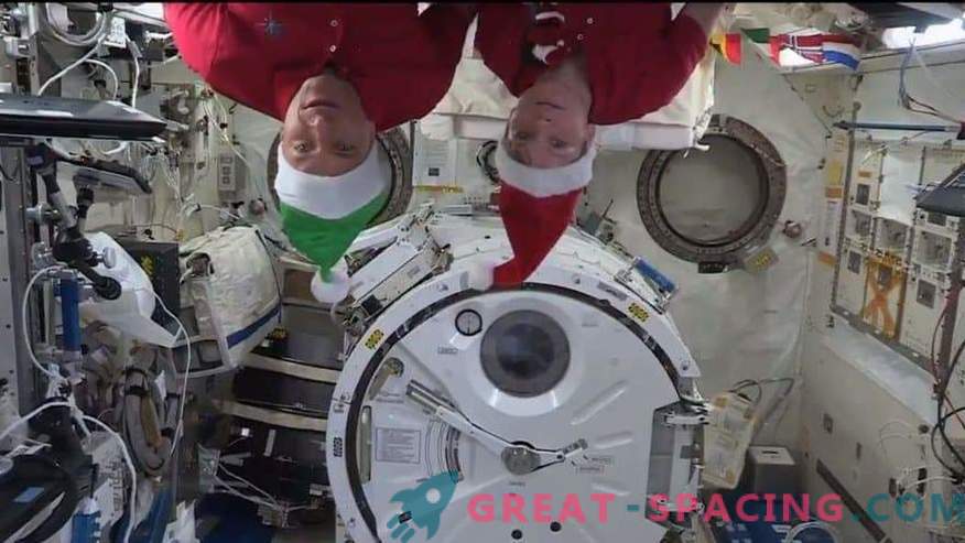 Kalėdos orbitoje! Kosminė stotis buvo užpildyta šventine atmosfera