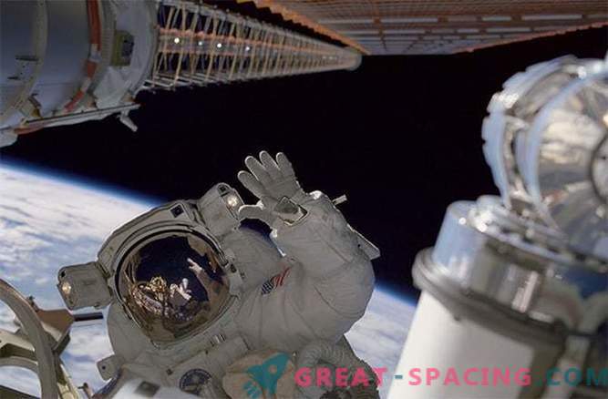 Daugiau kaip 18 000 savanorių nori tapti AASA astronautais