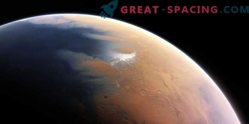Skystas ežeras slepiasi pagal Marso ledo plutą