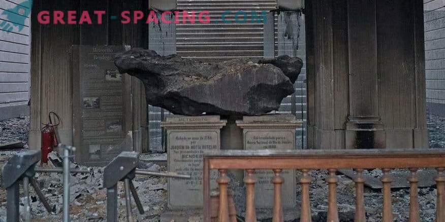 Didžiausia Brazilijos meteoritas sugebėjo išgyventi rimtą gaisrą
