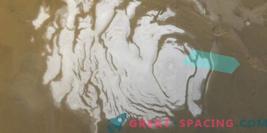 Didžiausi vandens ledo telkiniai buvo aptikti Marse