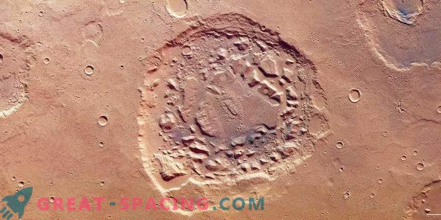 Naujasis krateris Marse arba super vulkanas?