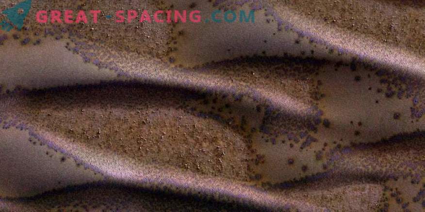 Marso pavasarį lydosi smėlio kopos.