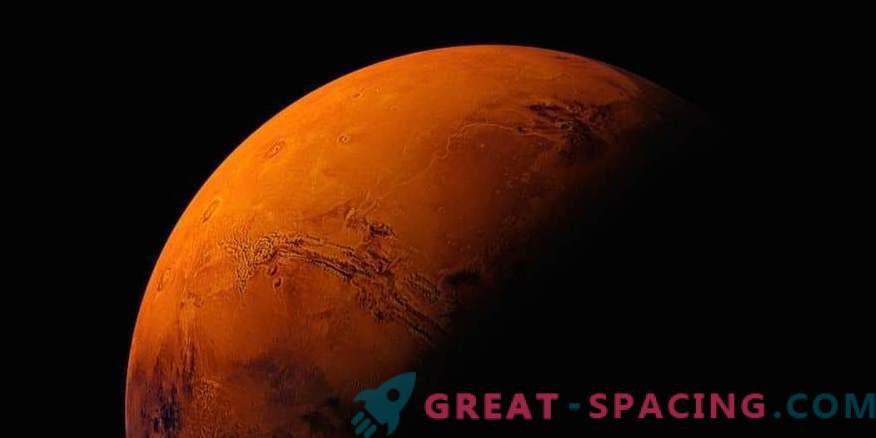 Marso kraigo atvaizduoja rover spalvų įgūdžius.