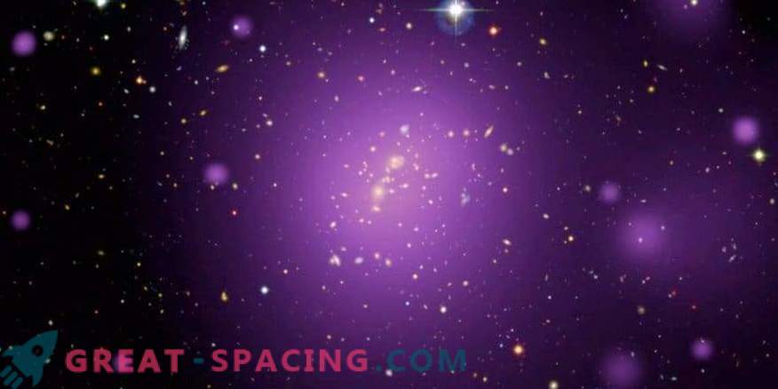 Visatos stebėjimai nesutinka su kosmologinėmis teorijomis