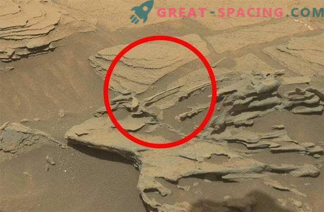 Smalsumas atrado „plaukiojančią šaukštą“ ant Marso