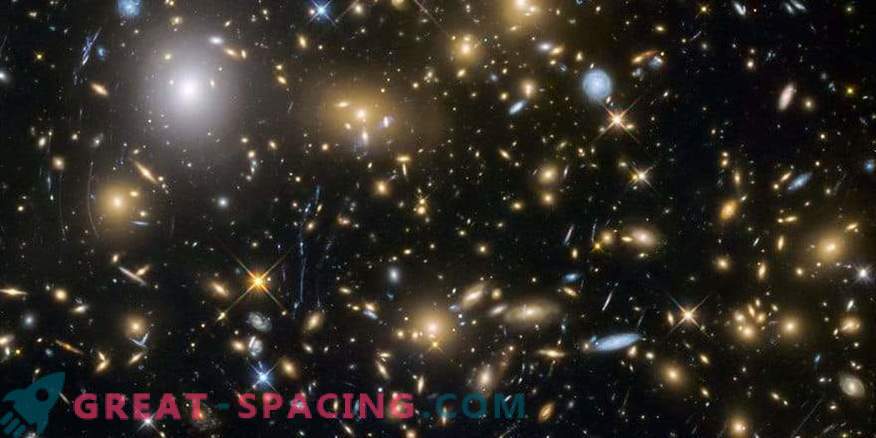 Ar visata užpildyta vaiduoklių galaktikomis?