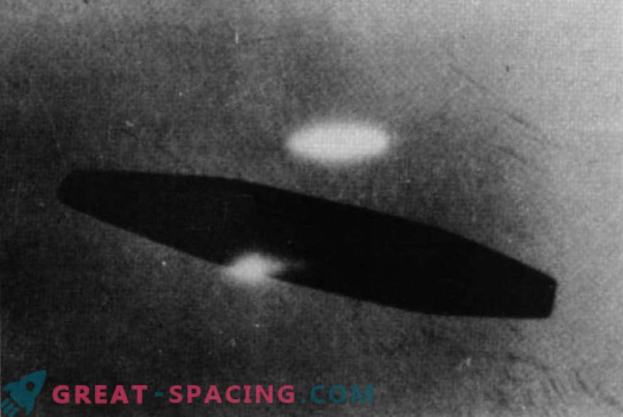 incidentas Mojave - 1952 m. George Adamski patikino, kad jis palaiko ryšius su Veneros gyventojais