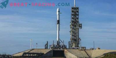 Актуализираната ракета SpaceX, пусната със сателит
