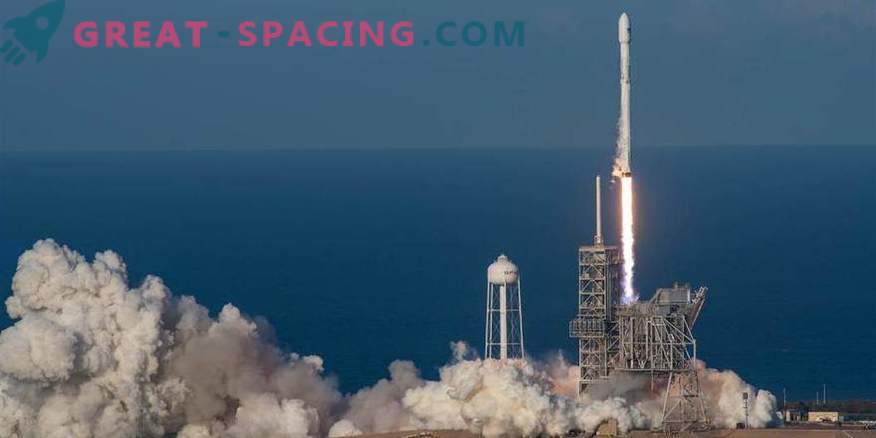 SpaceX siekia grąžinti daugiau Falcon 9 raketų