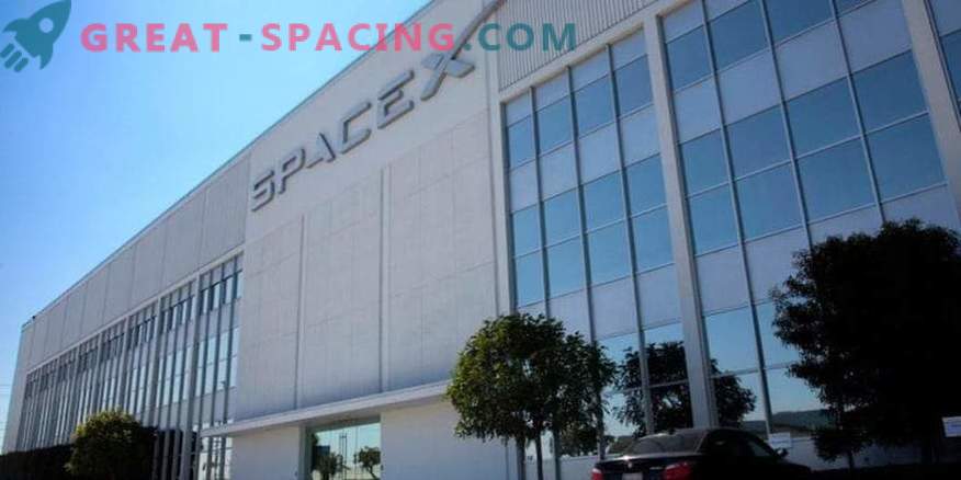 „SpaceX“ darbuotojų atleidimas iš darbo