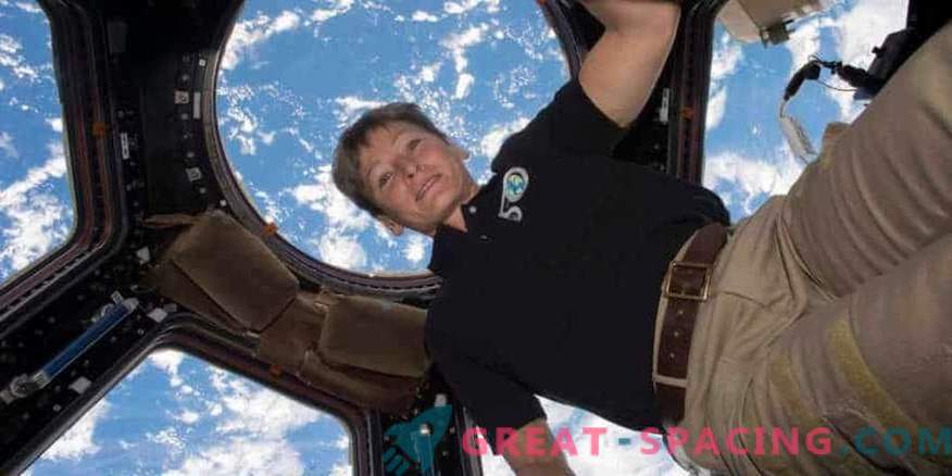 Astronaut Peggy Whitson avgår
