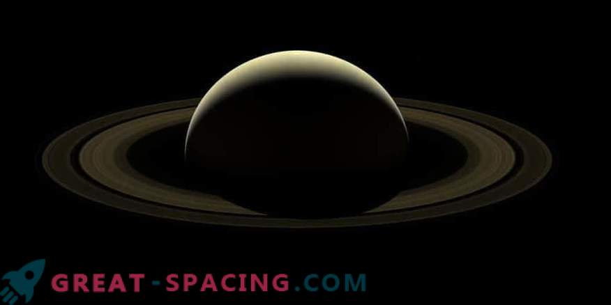Kompozicinis Cassini vaizdas: atsisveikinimas su Saturnu