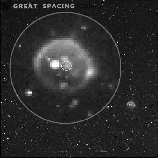 Misija Juno fotografavo vulkaninius išmetimus Io palydovuose