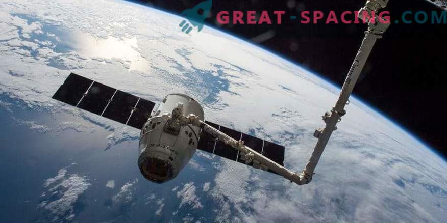 Sėkmingas krovinių pristatymas į ISS