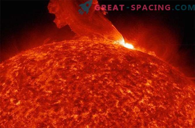 Kosminis teleskopas nušovė 100 milijonų milžiniškų Saulės nuotraukų