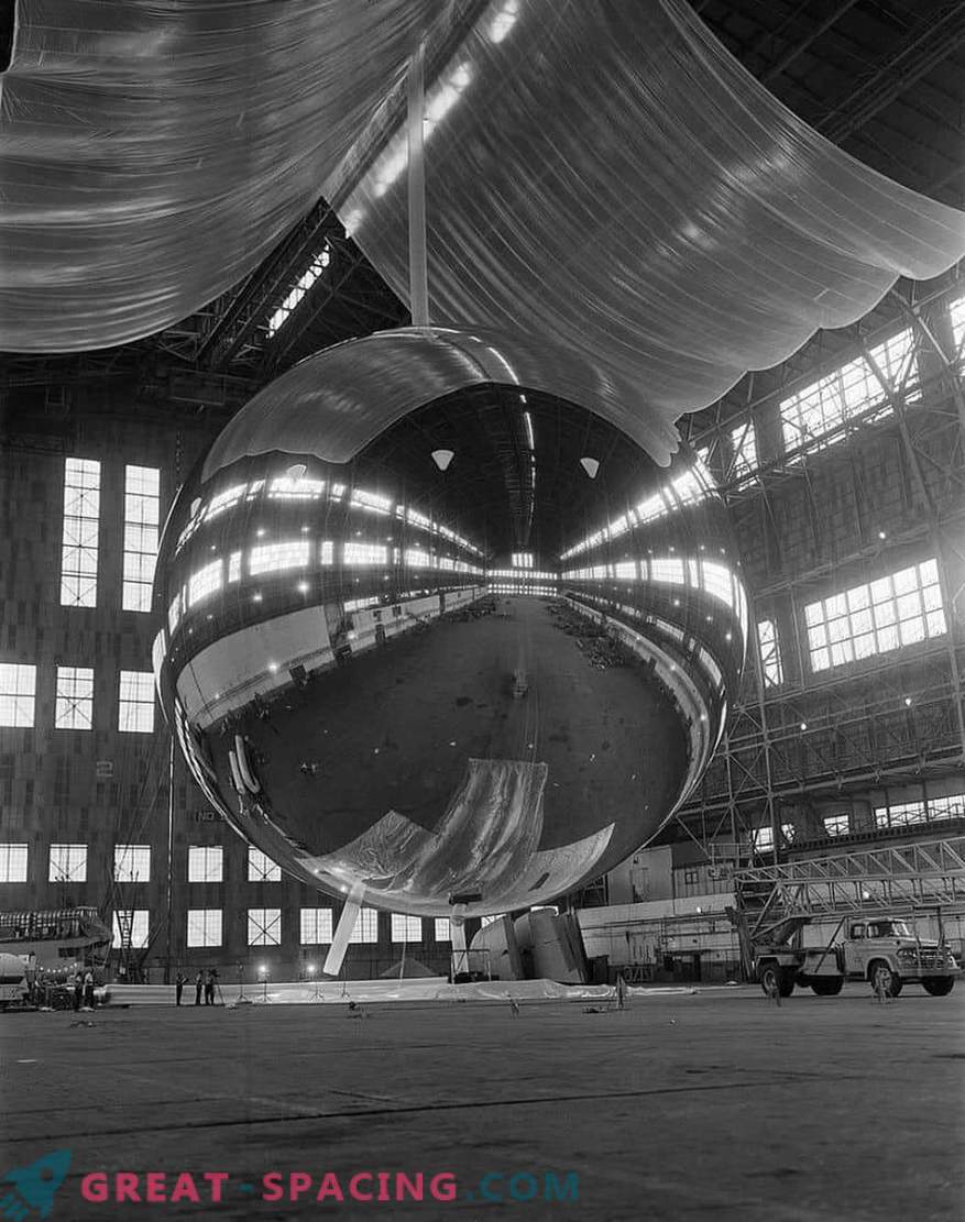 Pirmasis ryšių palydovas buvo milžiniškas balionas