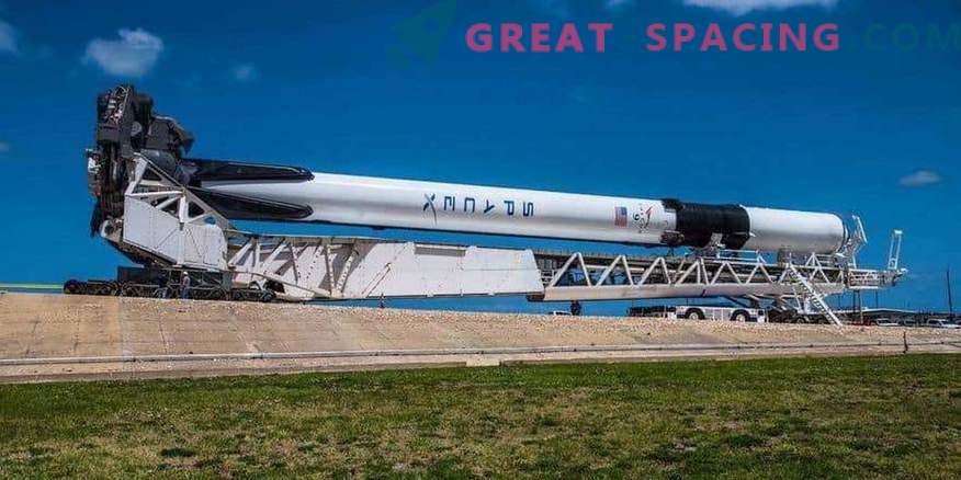 Naujas „SpaceX“ paleidimas po mėnesio tylos