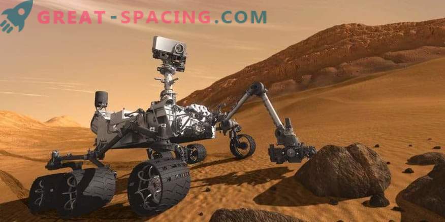 Epas savęs ir Marso panorama iš dulkių Smalsumo Roverio