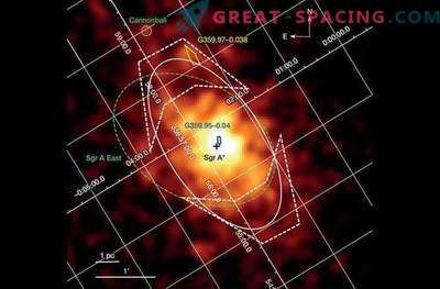Astronomai atrado didžiulę žvaigždžių kapines aplink juodąją skylę