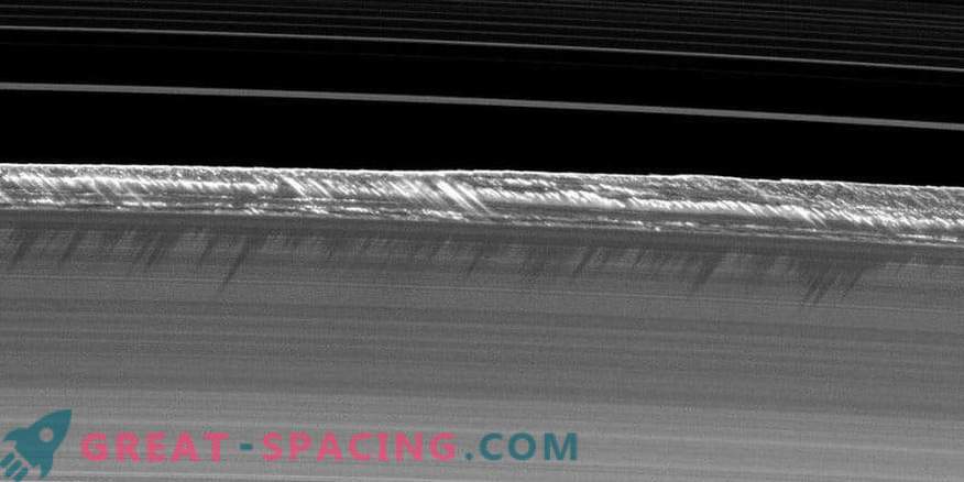 Saturno B žiedo viršūnės
