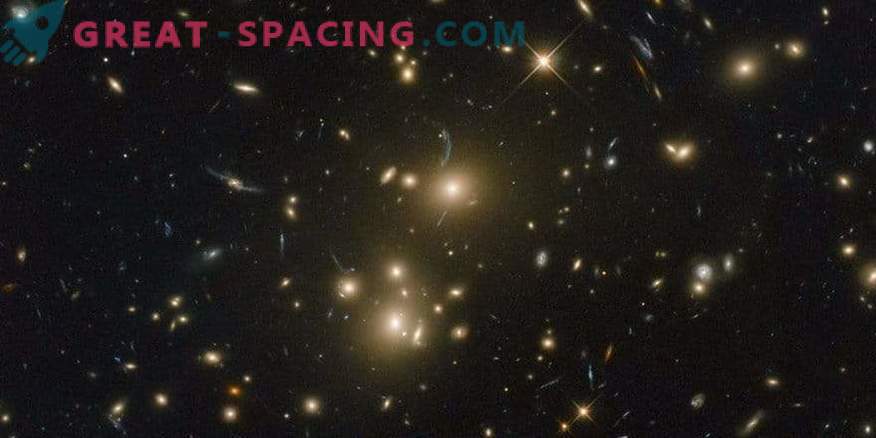 Kosmoso nuotraukos: benamių žvaigždžių eilutės