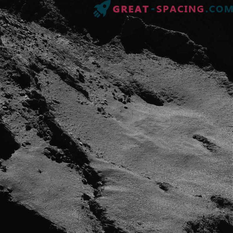 Rosetta toliau studijavo kometą 67P / Churyumov-Gerasimenko