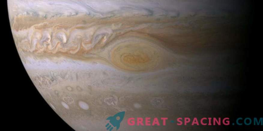 Nauja informacija apie Jupiterį