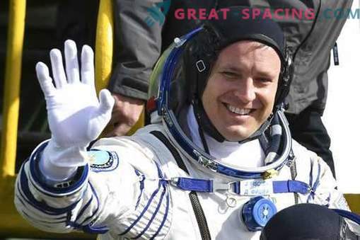 Sąjungos kapsulė su astronautais, pradėtais ISS