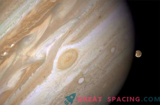 Pažvelkite į Jupiterį iš „kitų“ pozicijų