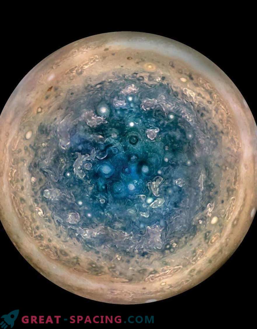 Juno pateikia pirmąją informaciją apie Jupiterį