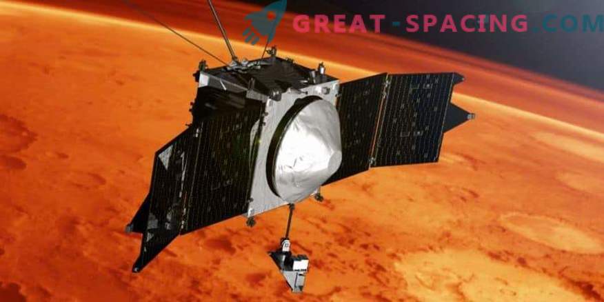 MAVEN mato metalą Marso atmosferoje