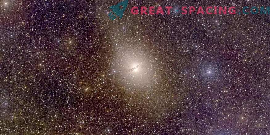 Nuotolinė galaktikos grupė neatitinka kosmologinių modelių