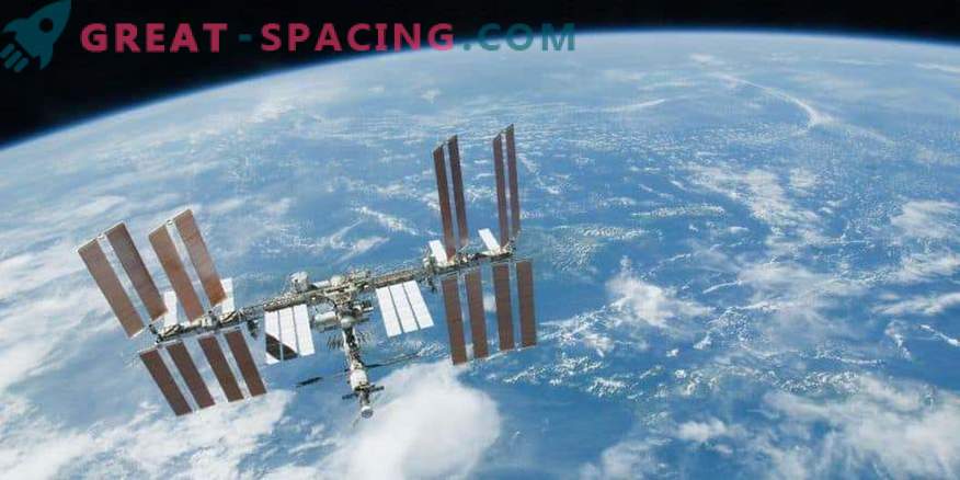 Viena iš naujų ISS baterijų atsisako dirbti