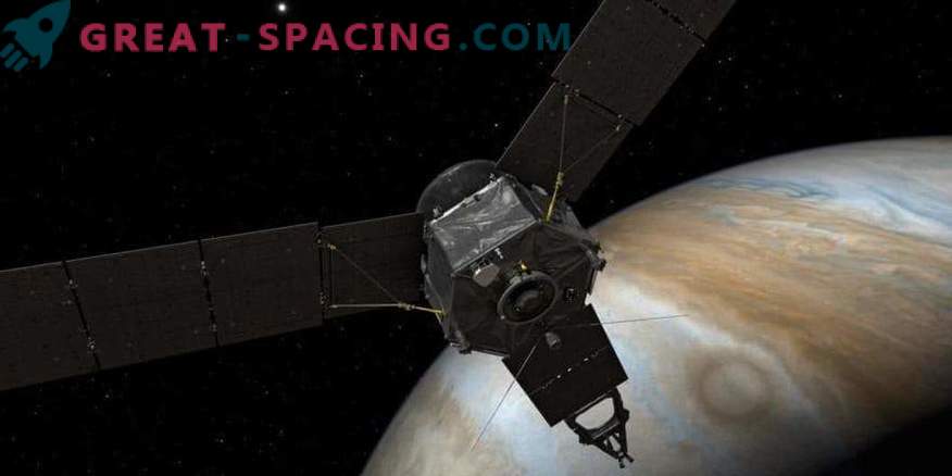 NASA persvarstė Juno misiją į Jupiterį