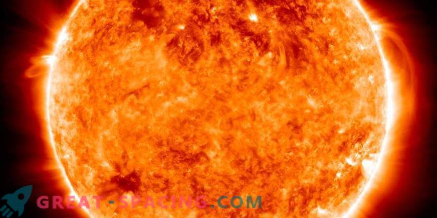Nauja karštos saulės atmosferos sprendimo detalė