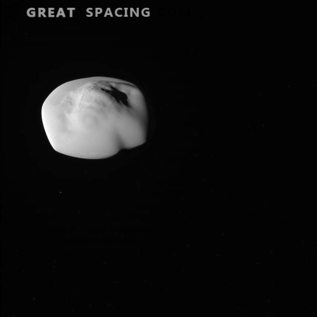 Atidžiai pažvelgti į Saturno palydovinį atlasą
