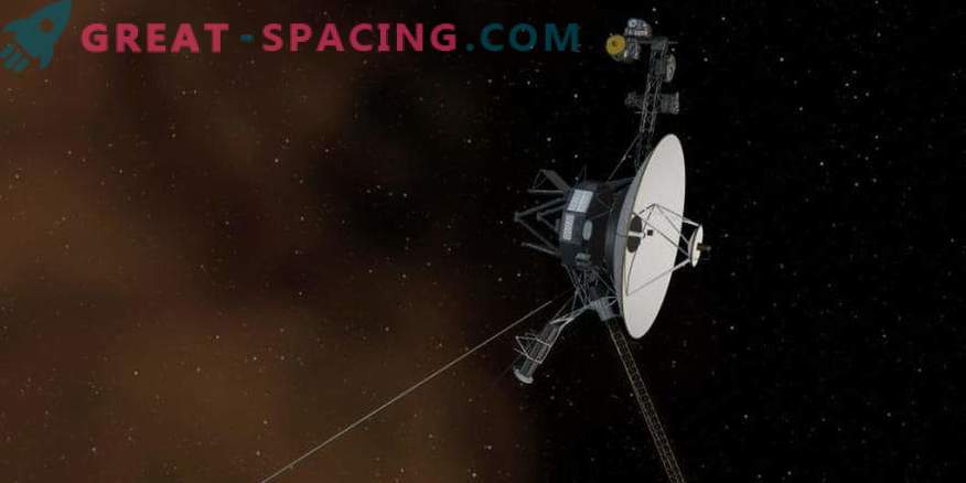 William Shatner siunčia žinutę „Voyager“