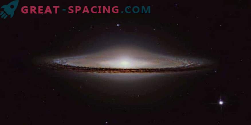 Pažvelgti į Sombrero galaktiką iš miestų