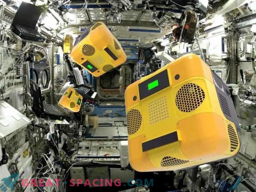 Kas yra robotų robotai orbitoje?